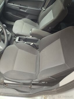 Opel Zafira B Lift model od roku 2005-2012 - 5