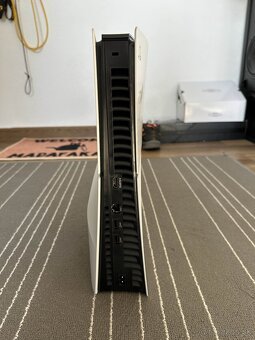 Playstation 5 Slim 1 TB + 2 Ovládače + Stojan - 5