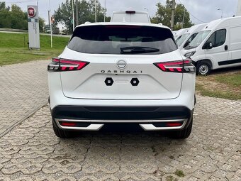 Nový Nissan Qashqai 1.3 DIG-T MHEV X-Tronic Tekna - 5