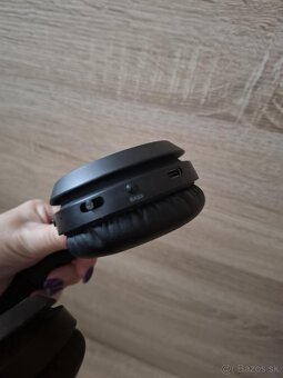 Bezdrôtové slúchadlá na uši Philips TAH4205XT v čiernej farb - 5