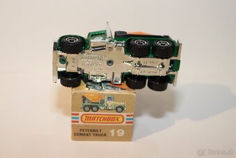 Matchbox Peterbilt cement truck - 5