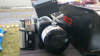 navijak 13000lb elektrický 12V na offroad - 5