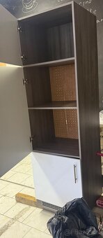 Predám používanú skriňu. - 5