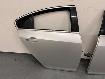 Opel Insignia A bočné dvere farba z176 - 5