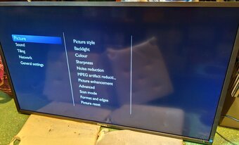 Phillips BDL4660EL 46" LED TV - 5