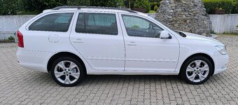 ŠKODA OCTAVIA COMBI 2.0 TDi 103KW CR FAMILY XENON NAVI ŤAŽNÉ - 5