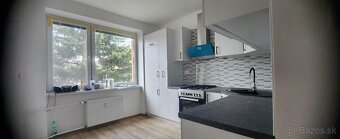 Ponúkame na predaj tehlový 2 izb.byt na ulici 17.Novembra. - 5