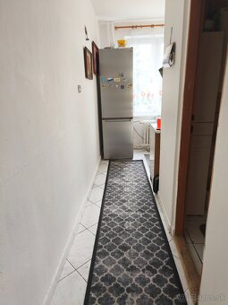 PREDAJ trojizbový byt v centre mesta - 5