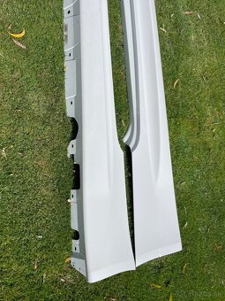 BMW e92 M3 Alpinweiss 3 bočné prahy - 5