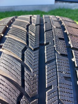 235/45 r17 zimne pneumatiky 2 kusy - 5