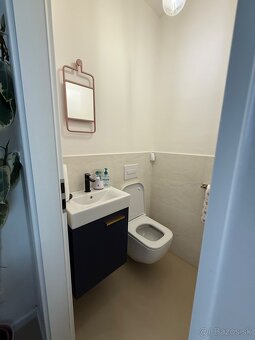 Prenájom kaderníckeho kresla Ilava - 5