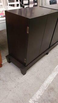 Komody 2 ks na drevenom podstavci,ZĽACNENÉ - 5