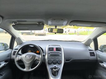 Toyota Auris 1.33B , 143tis. Km r.v.2010 - 5