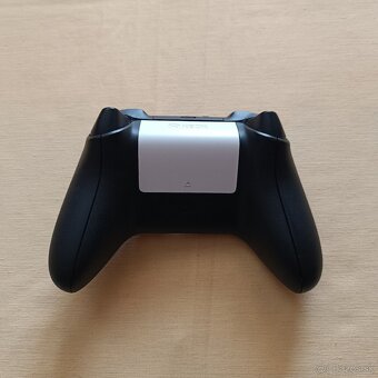 Čierny ovládač na Xbox Series S/X Xbox one controller - 5