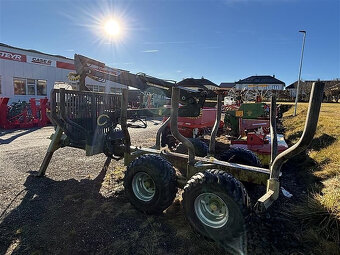 Lesný príves Holzknecht s hydraulickou rukou 6,3 m, r. 2004 - 5