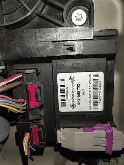 Sťahovačka Octavia 2 pravé predné - 5