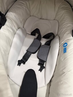 Vanička joie autosedacka + isofix - 5