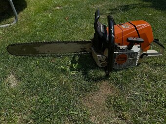 Motorová píla značky Stihl MS 461 - 5