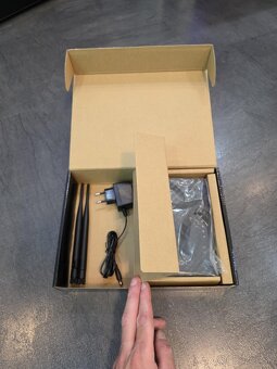 Asus RT-N12 - 5