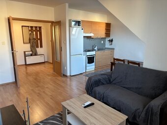 Prenájom 2 izbový byt Nitra Južná ul. - 5