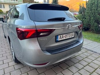 Toyota Avensis Combi 1.8i Valvematic - 5