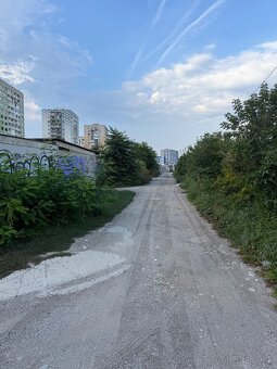 Garáž blízko centra mesta blízko Auparku Jantárová Košice - 5