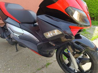 Aprilia sr max 125 - 5