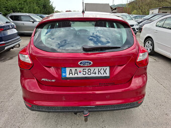 FORD FOCUS 1,6i 77 kW 2012 - 5