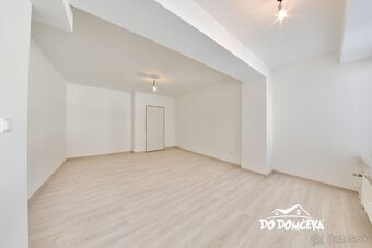 DO DOMČEKA | Bývanie s veľkorysým priestorom a vlastnou gará - 5