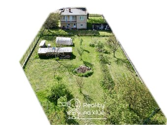 Na predaj dvojgeneračný poschodový rodinný dom - Komjatice - 5