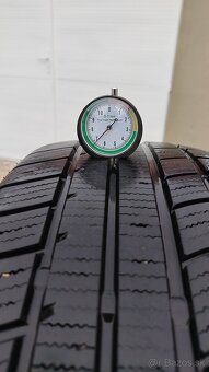 Predám zimné pneumatiky 235/55/R18 - 5