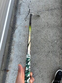 Predám hokejku Bauer - 5