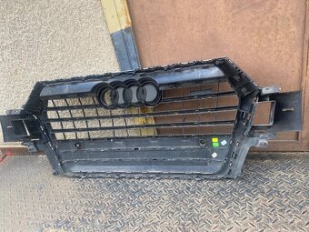 Audi Q7 4M predna maska - 5