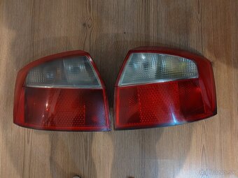Audi A4 B6 sedan zadné svetlá - 5
