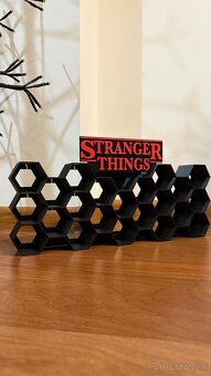 Stranger things stojan na postavičky kinder joy - 5