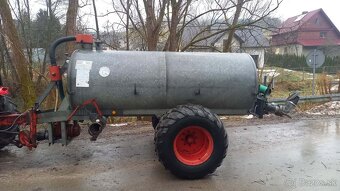Fekálny voz 6000 L. - 5