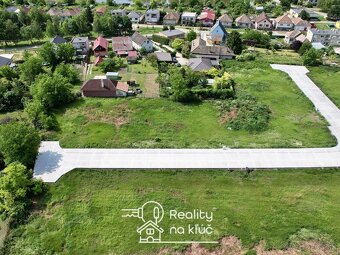 Na predaj stavebný pozemok 656m2 - Nitriansky Hrádok - 5