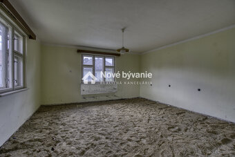 Vidiecky dom s potenciálom a veľkorysým pozemkom v obci Rožk - 5