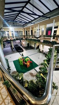 Prenájom obchodného priestoru v Grand centre - 5