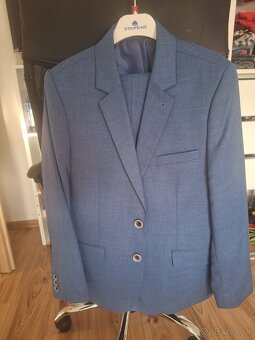 Predan chlapcensky oblek - 5