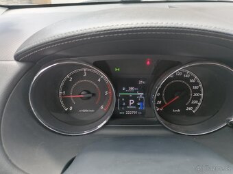 Predám peugeot 4007 - 5