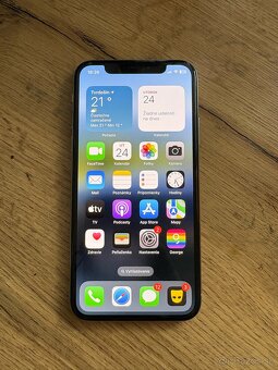 Apple iPhone XS - 5