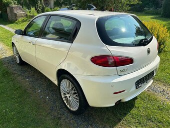 alfa romeo 147 1.6 benzin 77kw r.8/2008 klima alu kola 17" - 5