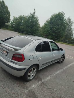 Renault Megane - 5