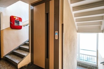 PALKOVIČOVA-2 izbový byt, pôvodný stav, nádherné výhľady - 5