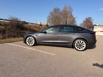 Tesla Model 3 RWD | 2022 | TOP stav - 5