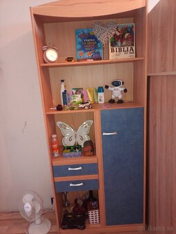 Predám 2 ks kvalitné skriňe farba modra-jelša - 5