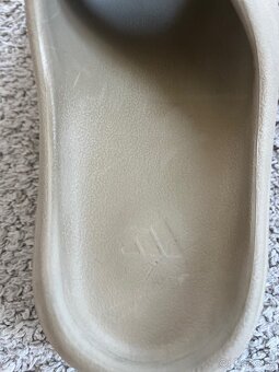Yeezy slides - 5