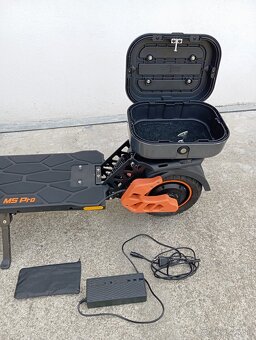 Elektrická kolobežka Kukirin M5 pro - 5