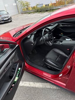 Predám Mazda 3 v plnej výbave, 90kw, 122 koní, 2.0l, 2019 - 5